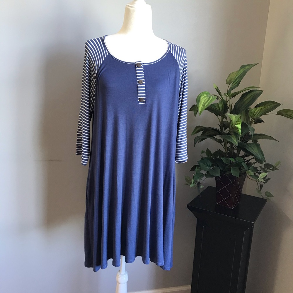 Paisely Grace Baseball T-Dress EUC NWOT Large